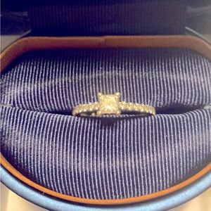 Leo bridal engagement ring set